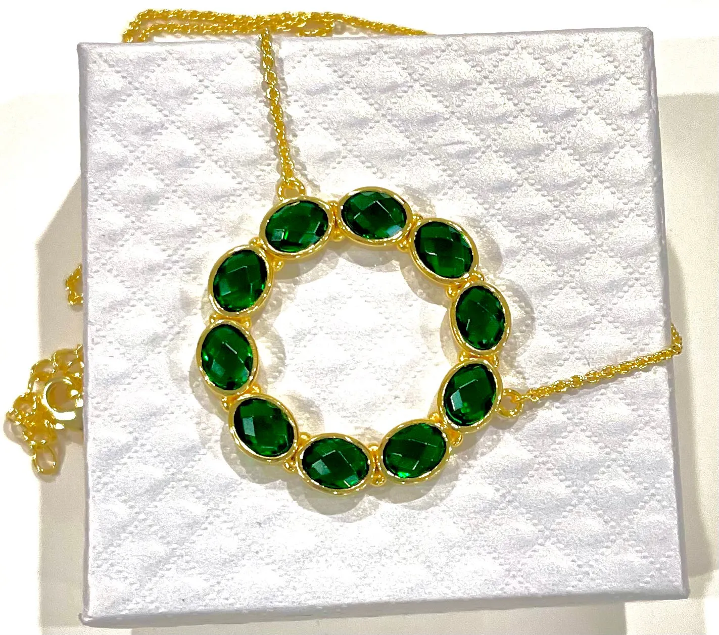 Green Quartz Gemstone Pendant Necklace 18”
