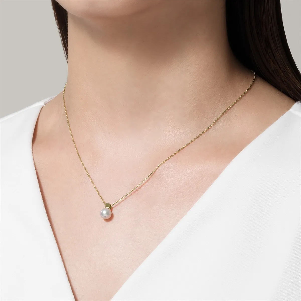 Mikimoto 18K White Gold Necklace with Akoya Pearl Pendant