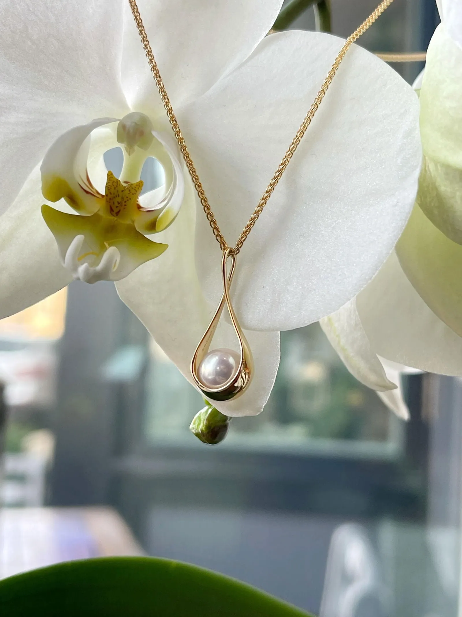 "Captivating" Necklace