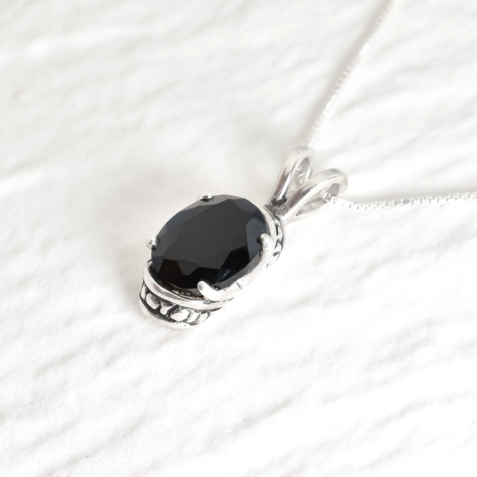 Tribal Onyx Pendant - Black Boho Necklace - Vintage Oval Necklace